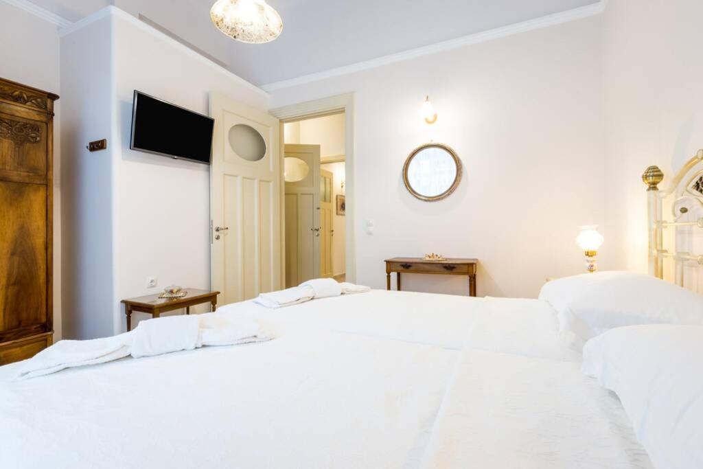 Neoclassical Apartment With 2 Bedrooms In Piräus Exterior foto